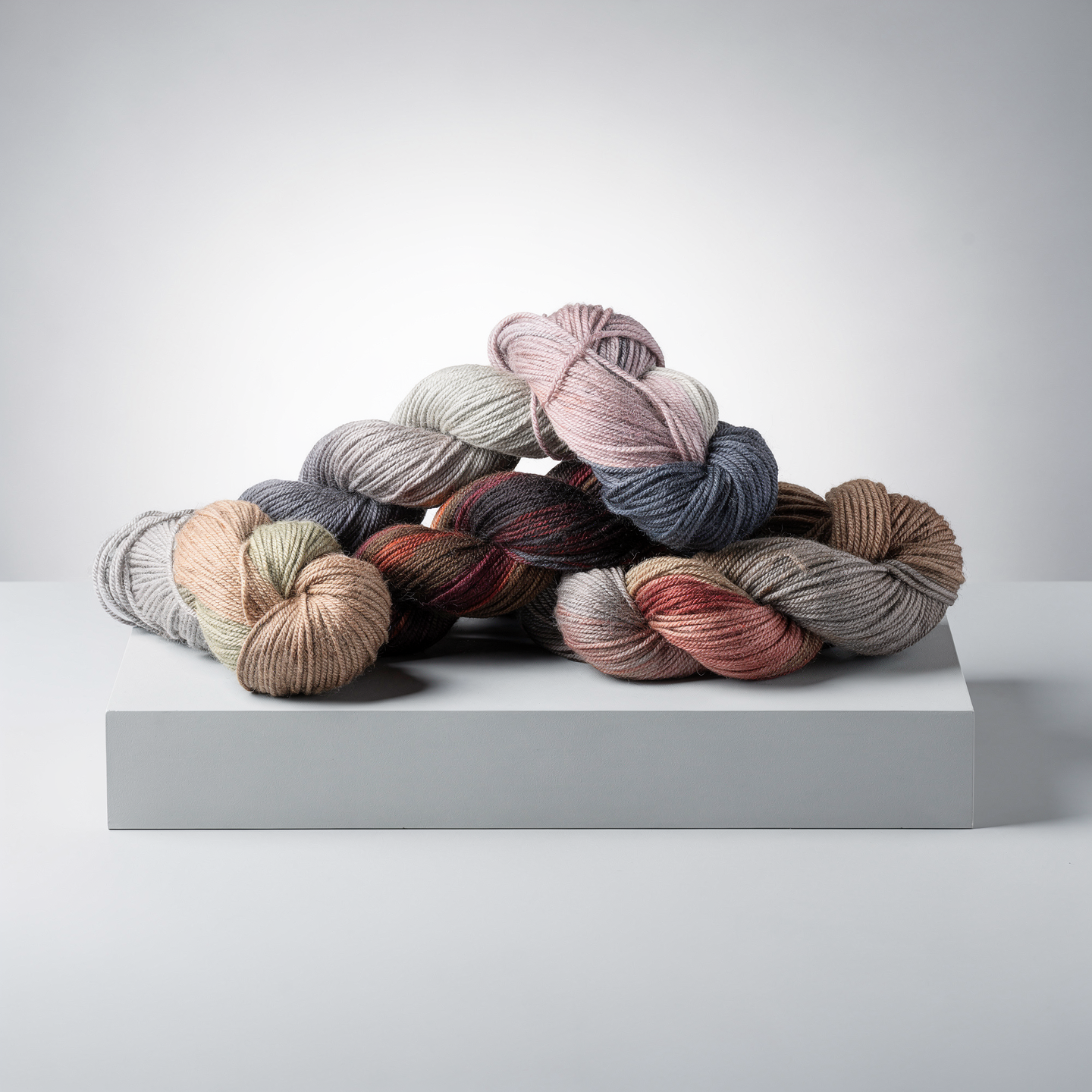 Motki von Wollgarn mit Seidenanteil