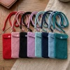 Handgehäkelte Handytasche Gehäkelte Umhängetasche aus hochwertigem Garn mit gleichmäßiger Struktur und Knopfverschluss. Die Tasche misst etwa 12 x 20 cm, bietet Platz für ein Smartphone und kleine Alltagsgegenstände. Mit abnehmbarem Schultergurt, der wahlweise als Umhängetasche oder Handyhülle genutzt werden kann. In verschiedenen Farben erhältlich – ein handgemachtes, stilvolles und nachhaltiges Accessoire.