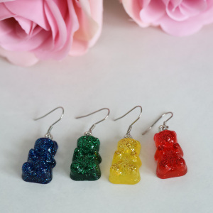 Ohrringe Resin Bärchen in verschiedenen Farbvarianten mit Glitzer