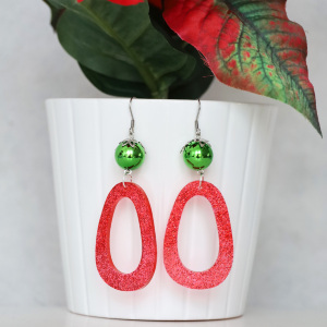 Weihnachtliche Ohrringe aus Resin mit Acrylperle und Perlenhaube Rot Grün