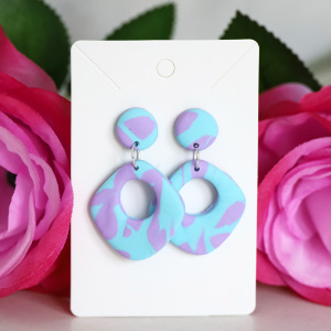 Ohrstecker Polymer Clay abgerundetes Viereck Donuts Aqua gemustert