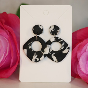 Ohrstecker Polymer Clay abgerundetes Viereck Donuts Schwarz Weiß