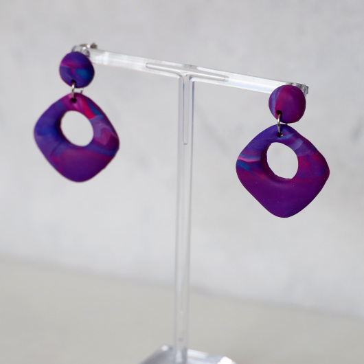 Ohrstecker Polymer Clay abgerundetes Viereck Donuts Violett gemustert
